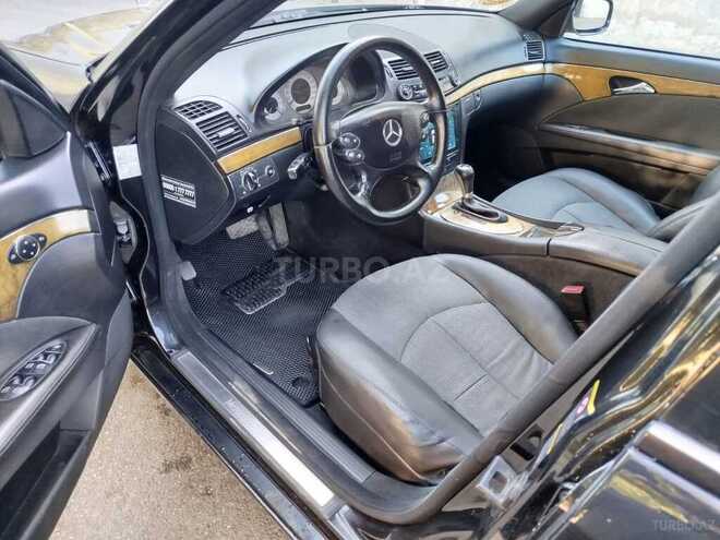 Mercedes E 220-10
