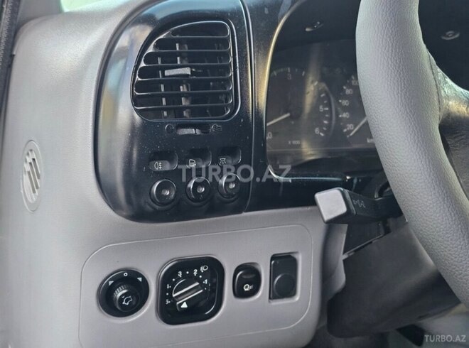 Ford Transit-17