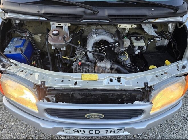 Ford Transit-18