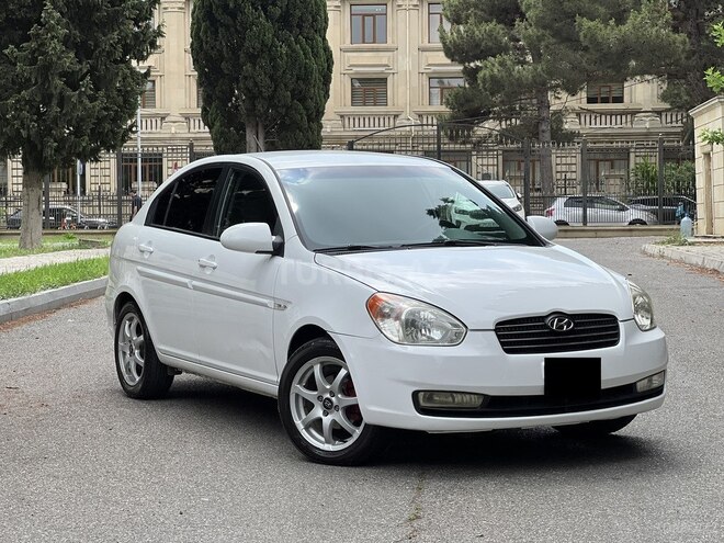 Hyundai Accent-1