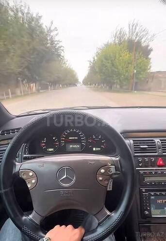 Mercedes E 320-7