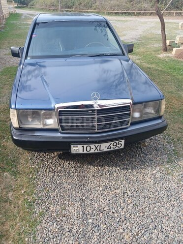 Mercedes 190-1