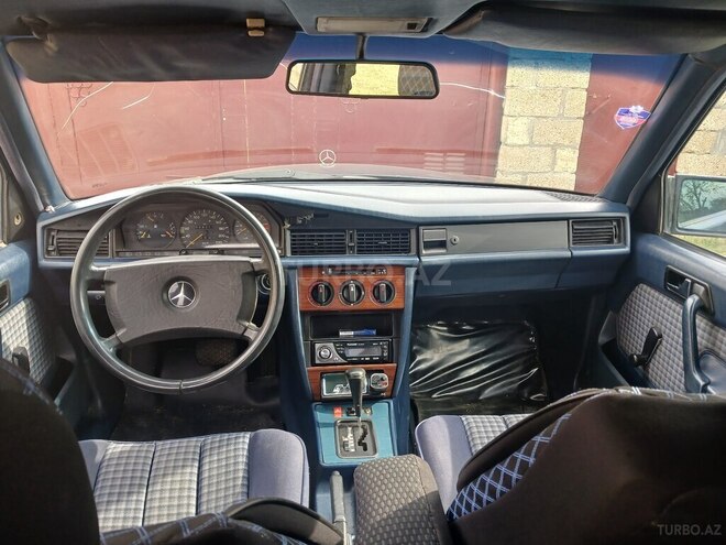 Mercedes 190-3