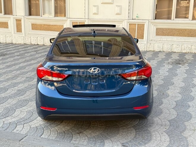 Hyundai Elantra-2