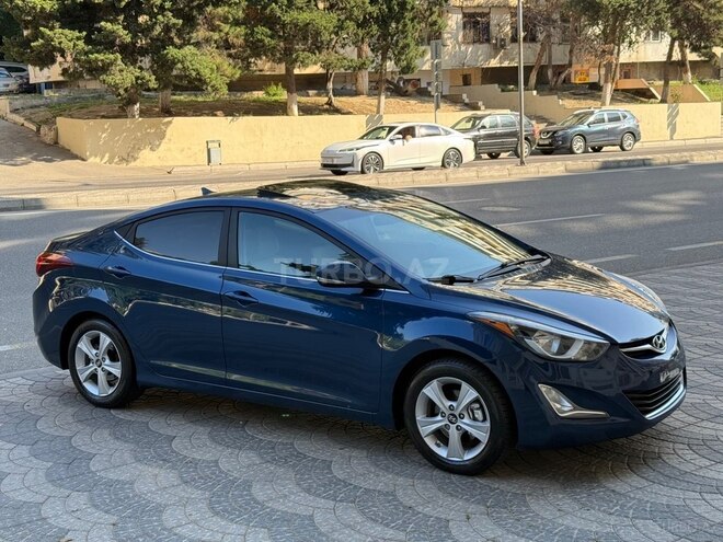Hyundai Elantra-10