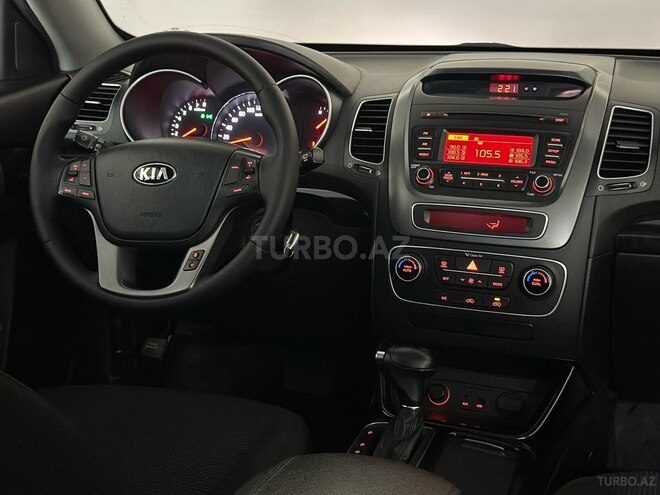 Kia Sorento-14