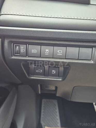 Toyota Camry-15