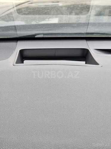 Toyota Camry-16
