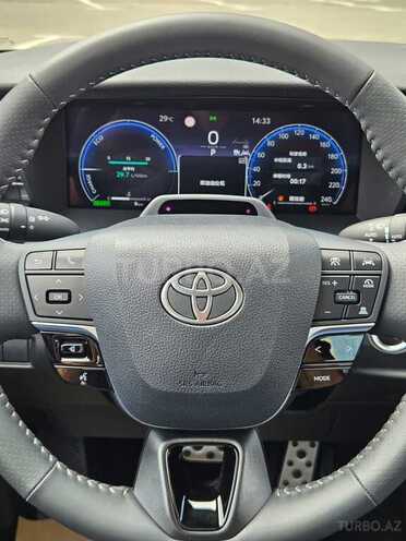 Toyota Camry-13