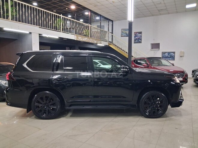 Lexus LX 570-10