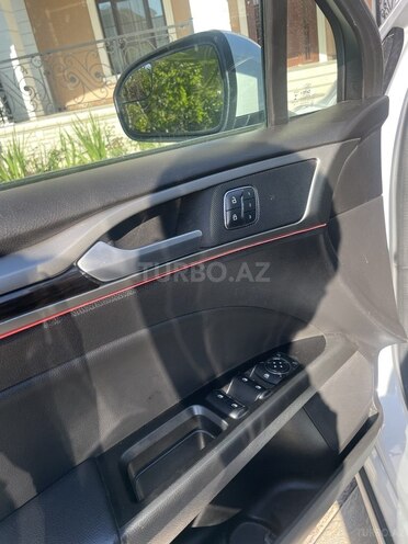 Ford Fusion (North America)-8