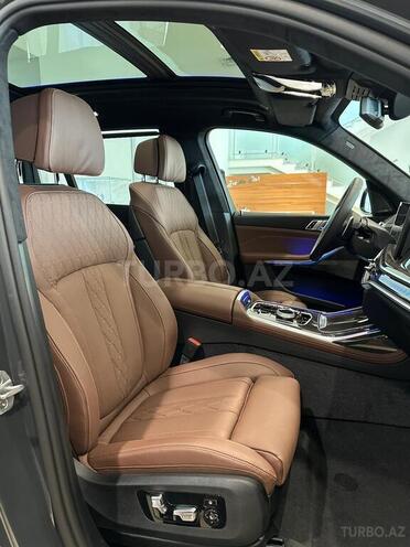 BMW X7-12
