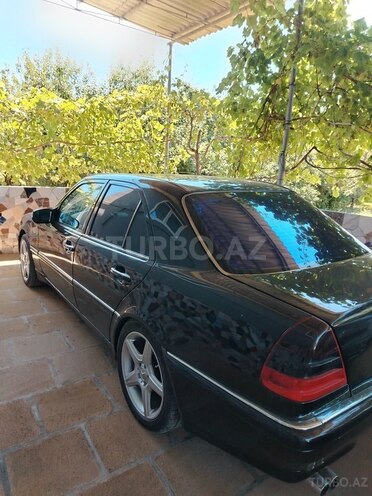 Mercedes C 230-7