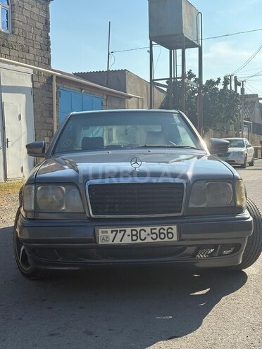 Mercedes 220 E-7