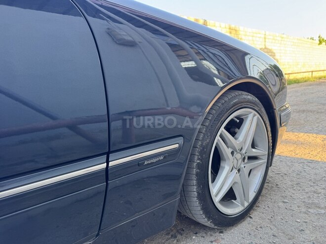 Mercedes E 240-14