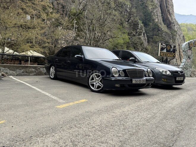 Mercedes E 240-2