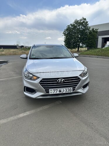 Hyundai Accent-1