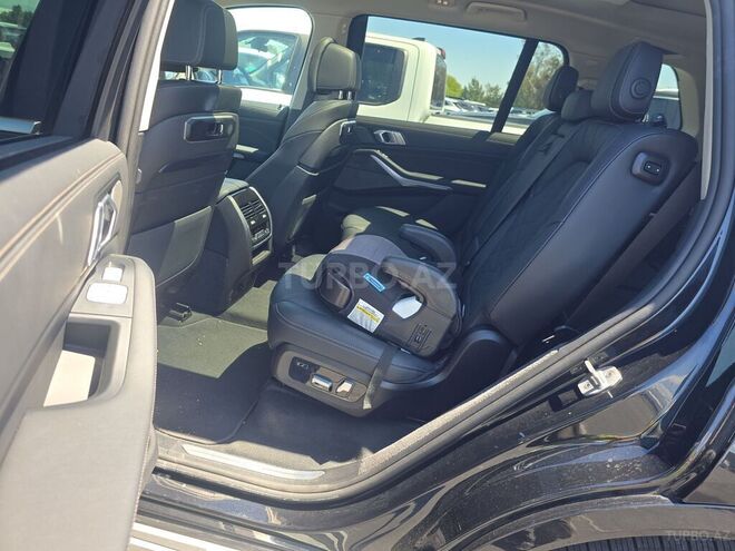 BMW X7-12