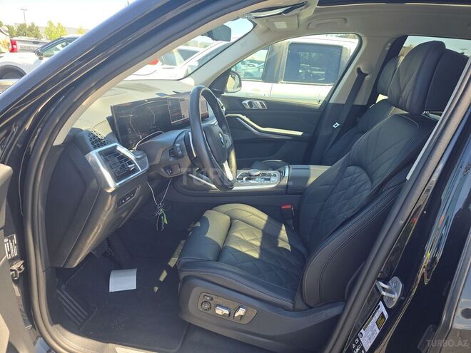 BMW X7-7