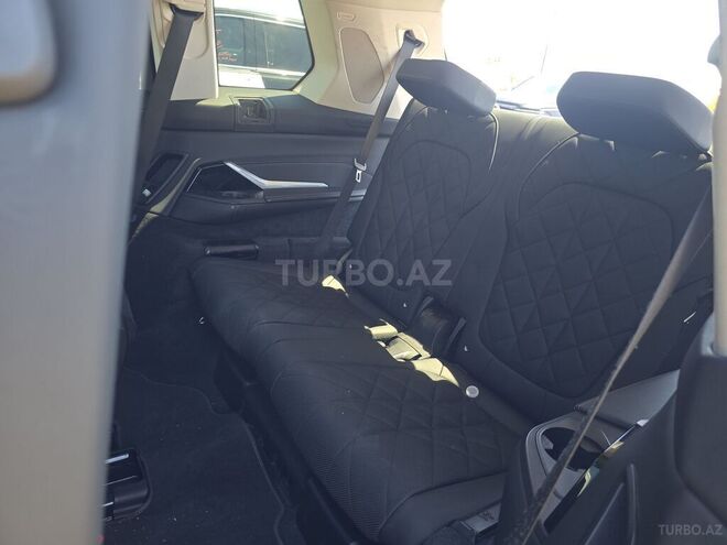 BMW X7-13