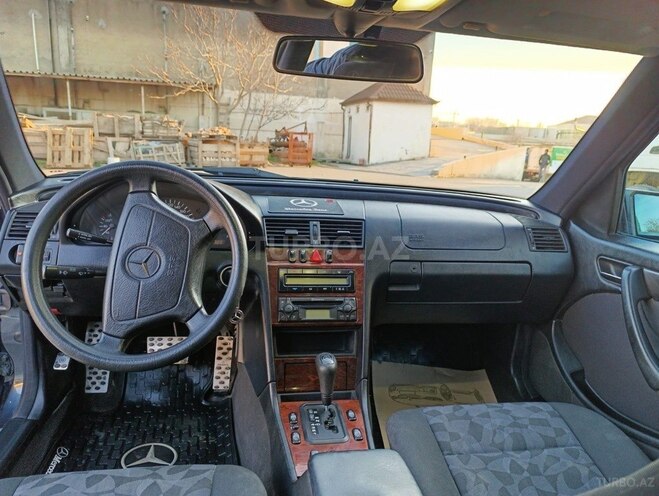 Mercedes C 200-6