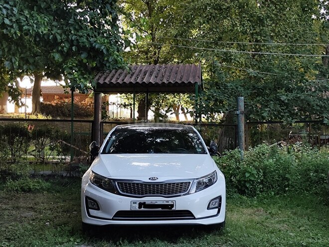 Kia K5-1