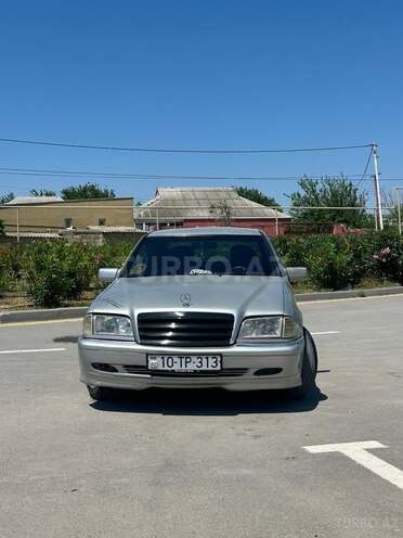 Mercedes C 240-1