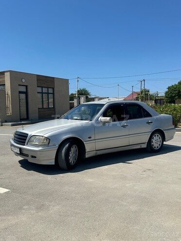 Mercedes C 240-4