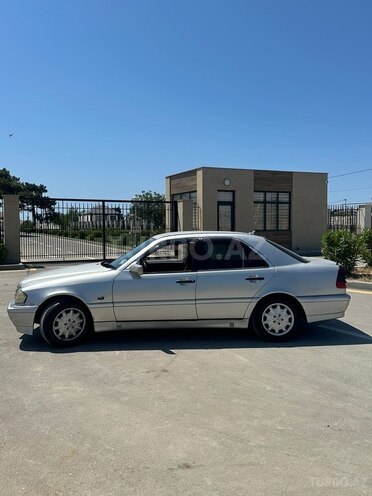 Mercedes C 240-6