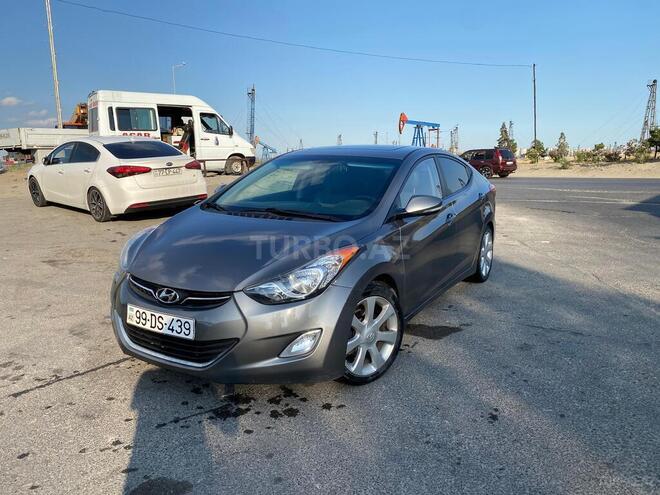Hyundai Elantra-6