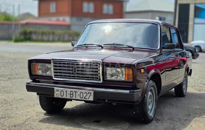 LADA (VAZ) 2107-1