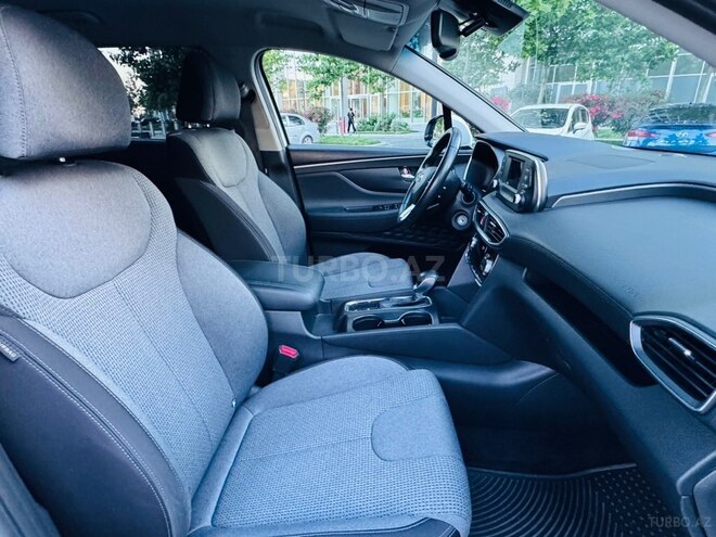 Hyundai Santa Fe-18