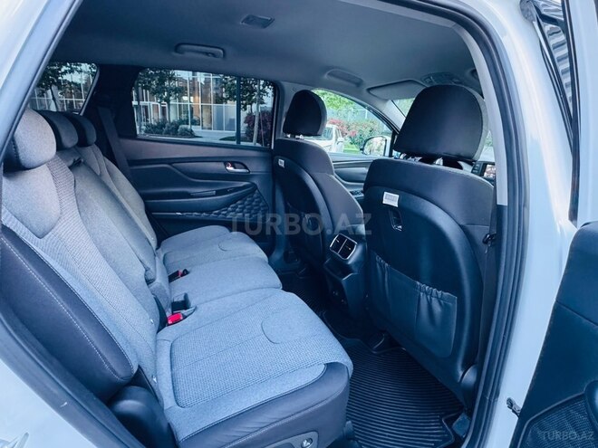 Hyundai Santa Fe-19