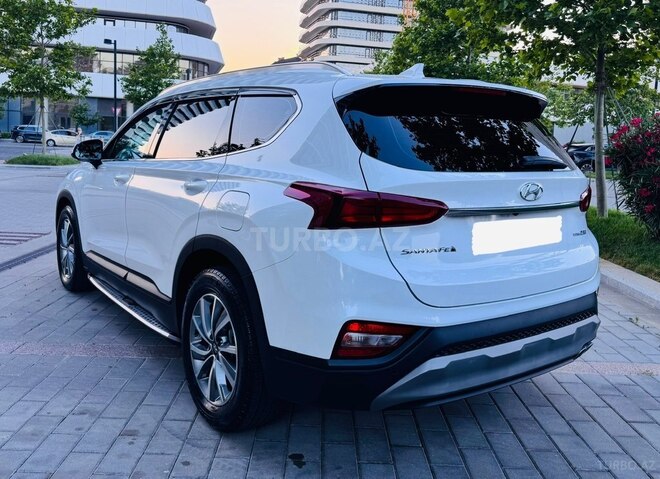 Hyundai Santa Fe-11