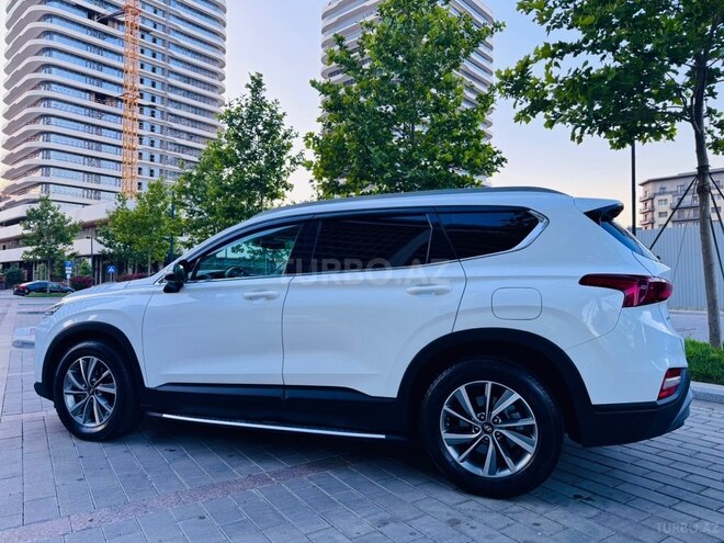 Hyundai Santa Fe-13