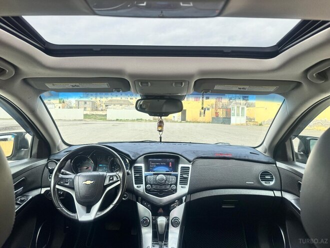 Chevrolet Cruze-9