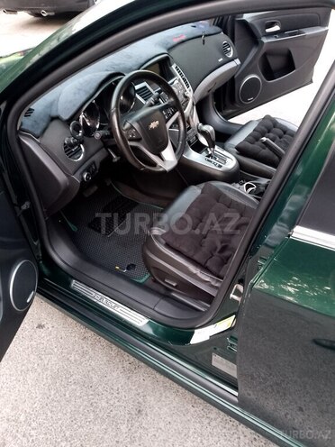 Chevrolet Cruze-10