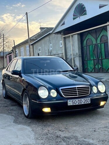 Mercedes E 240-21