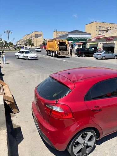 Kia Rio-5