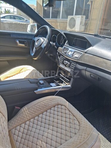 Mercedes E 200-6