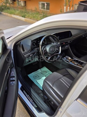 Hyundai Sonata-8