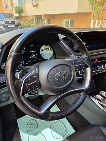 Hyundai Sonata-14