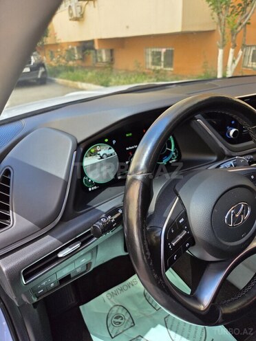 Hyundai Sonata-13