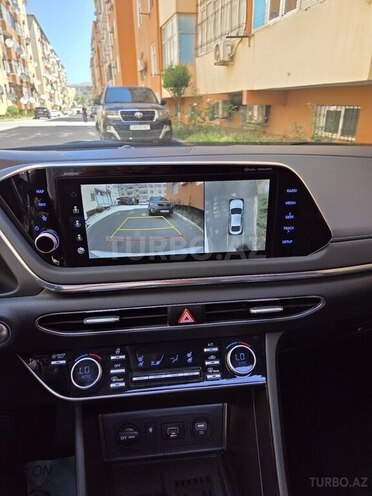 Hyundai Sonata-16