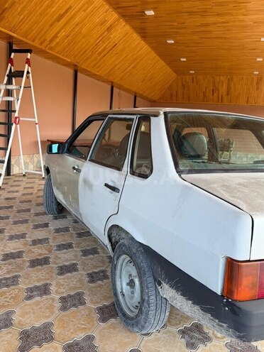 LADA (VAZ) 21099-4