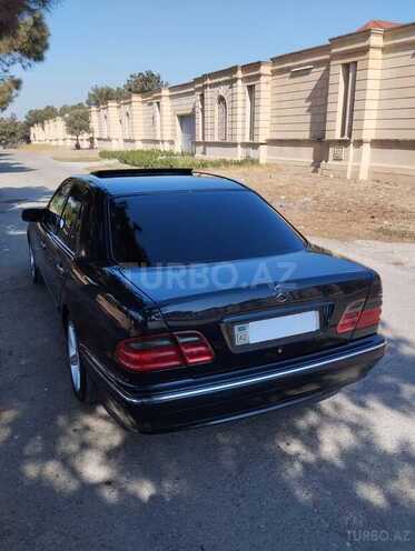 Mercedes E 200-5