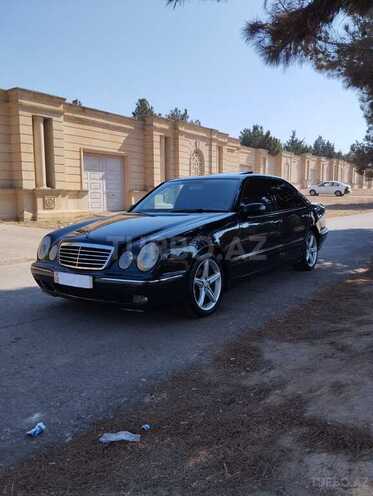 Mercedes E 200-2