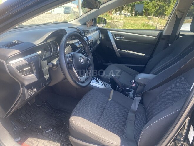 Toyota Corolla-8