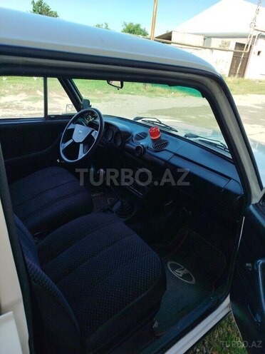 LADA (VAZ) 2106-5