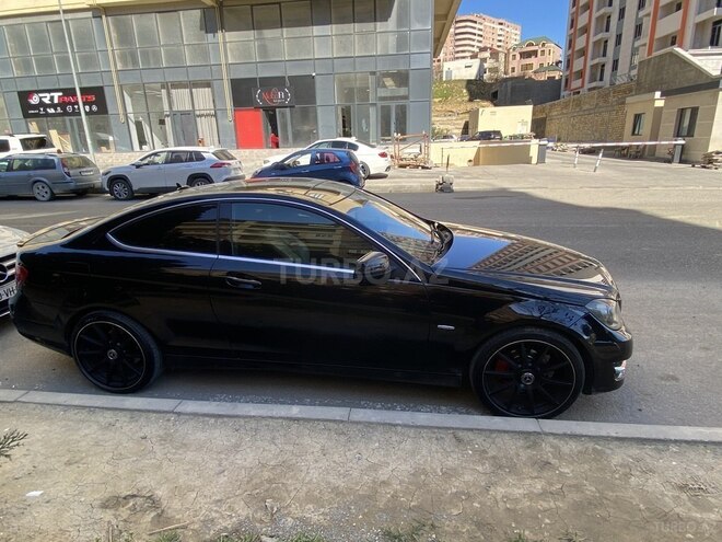 Mercedes C 250-11